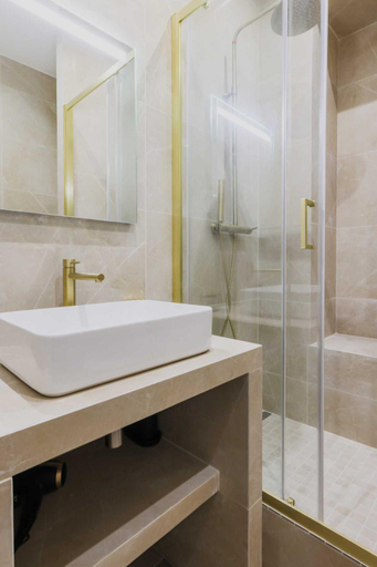 Bathroom 3, Cosy Apartment - 1BR/2P- Saint-Cloud, Hauts-de-Seine