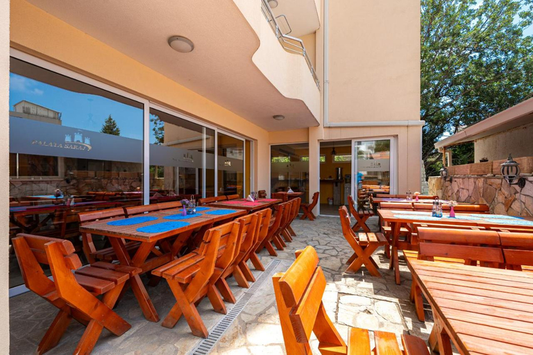 Food & Drinks, Saray Hotel