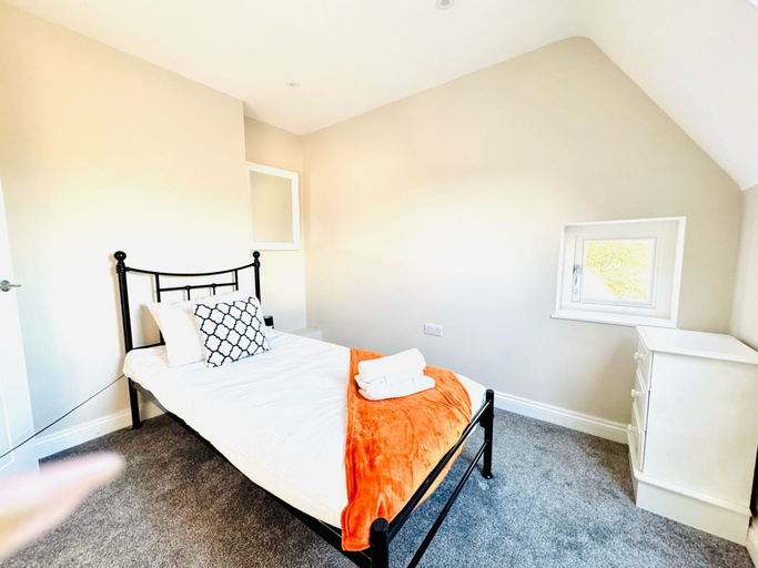 Room 5, 25A Moonstone House in Thetford, Norfolk