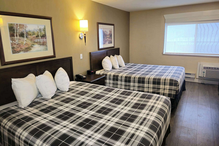 Bedroom 3, Rodeway Inn & Suites, Thompson-Nicola