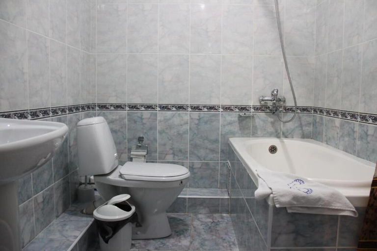 Bathroom 4, Sofiya Tashkent Hotel, Qibray