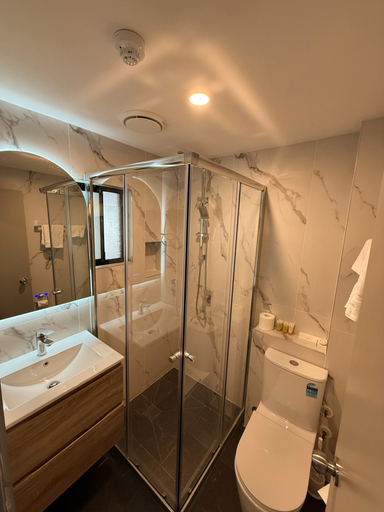 Bathroom 7