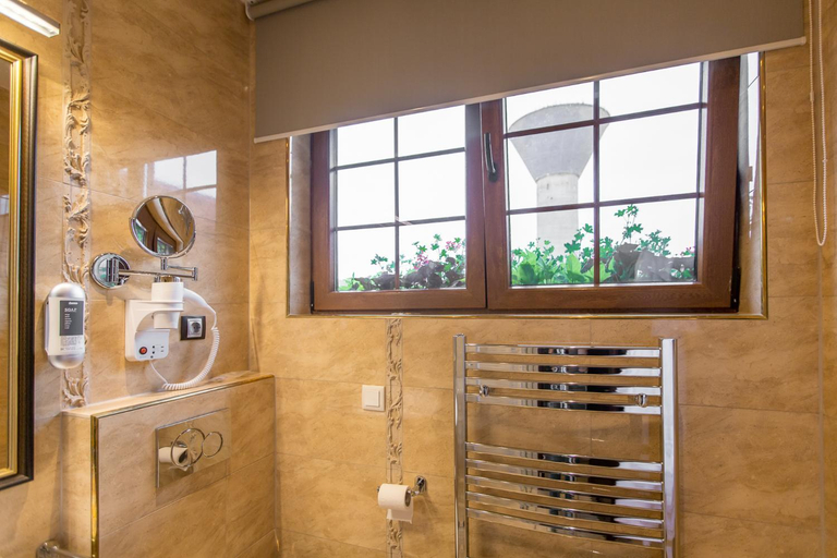Bathroom 3, Pension Kokel, Dumbraveni