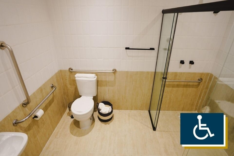 Bathroom 4, アペ メトロ パウリスタ, São Paulo