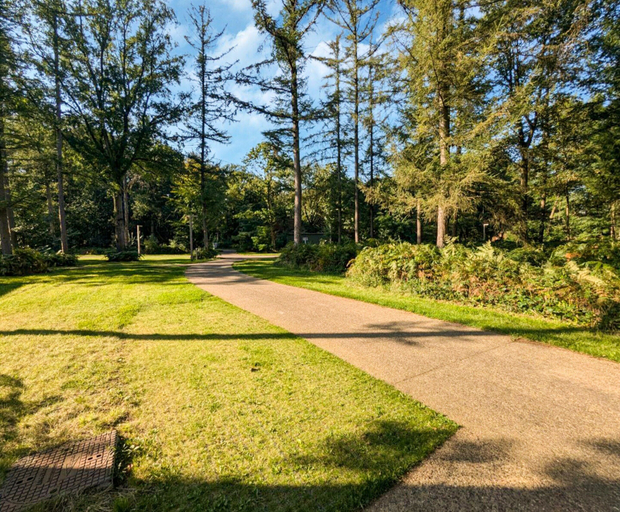 Garden, Elegant 6-person Mansion, Hainaut