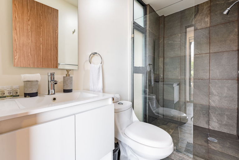 Bathroom 3, Doctores Apartments by VH, Mexico City