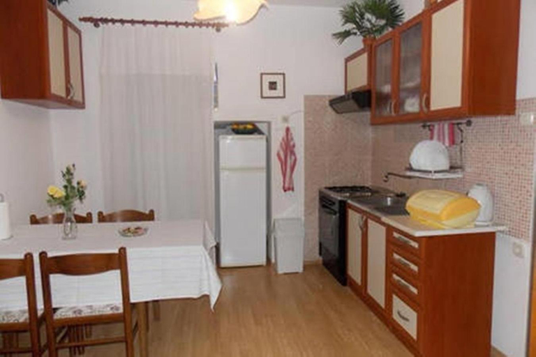 Others 5, Rocco apartments, Pag