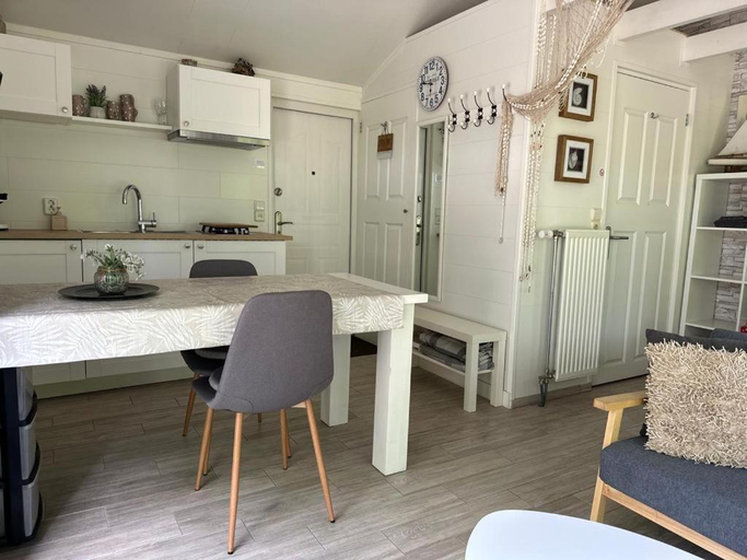 Others 5, Coast Holiday Appartements, Harenkarspel