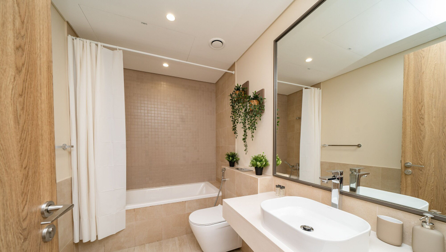 Others 3, Pristine Cozy One Bedroom Suite, Dubai