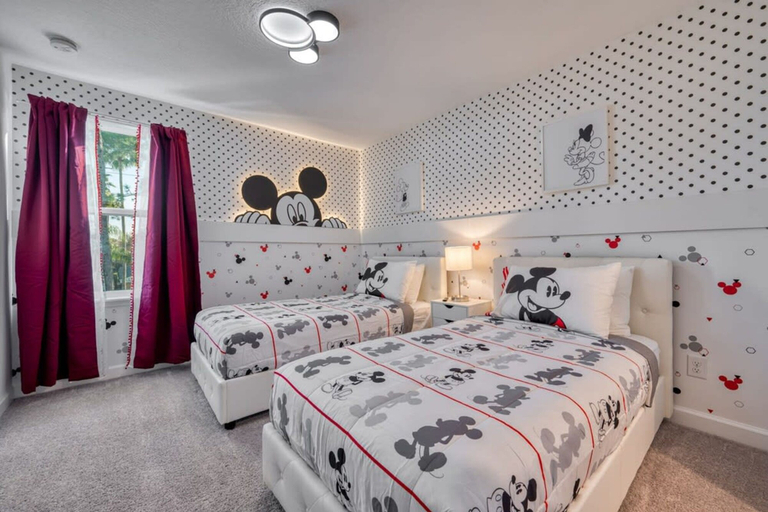 Room 2, Luxury new Home Close to the Parks, Osceola