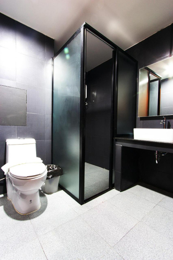Bathroom, Coconut budget & Boutique, Hua Hin