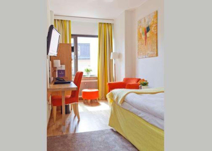 Bedroom 2, Home Hotel Wellington, Stockholm