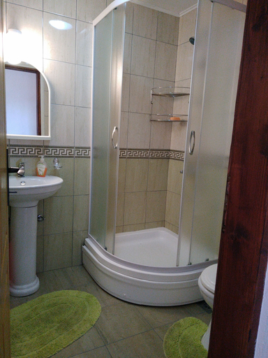 Bathroom 3, Majero Apartments