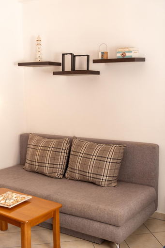 Others 2, Villa Zeus, Central Macedonia