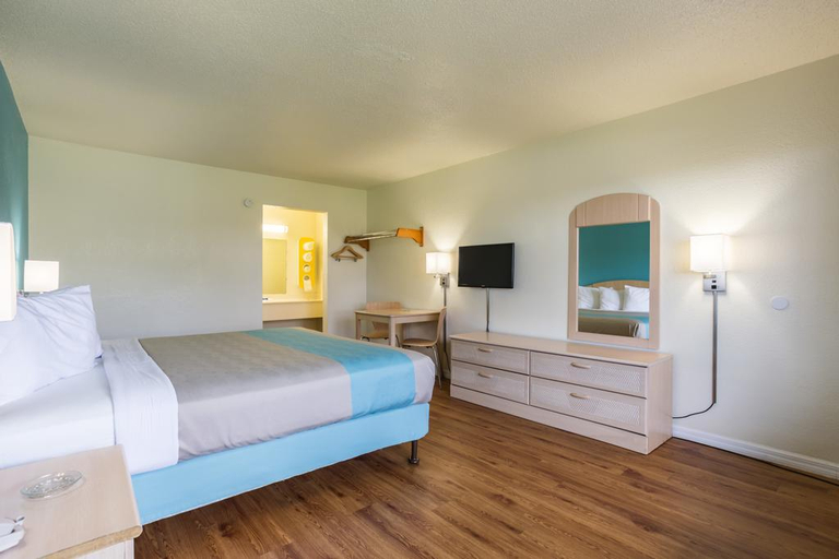 Exterior & Views 2, Motel 6 Spring Hill, FL - Weeki Wachee, Hernando