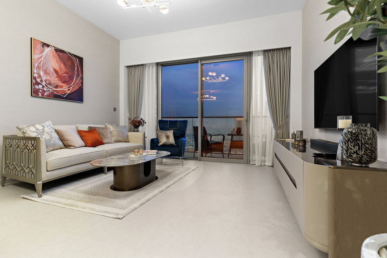 Room 2, Grande Signature Residence - 4906 2BD, Dubai