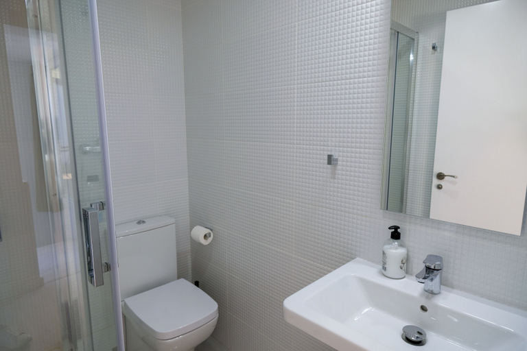 Bathroom 4, Silken Casa Platerias Siglo Xv, Zaragoza