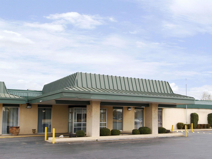 Exterior & Views, Rodeway Inn, Garfield