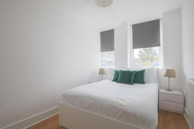 Others 2, ENTR - Modern Apartments in Windsor, Windsor and Maidenhead