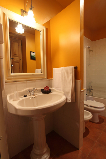 Bathroom 5, Posada de Villa Maria, Ávila
