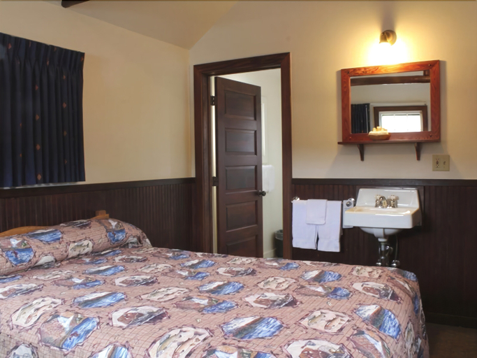 Others 4, Lake Lodge Cabins - Inside the Park, Teton