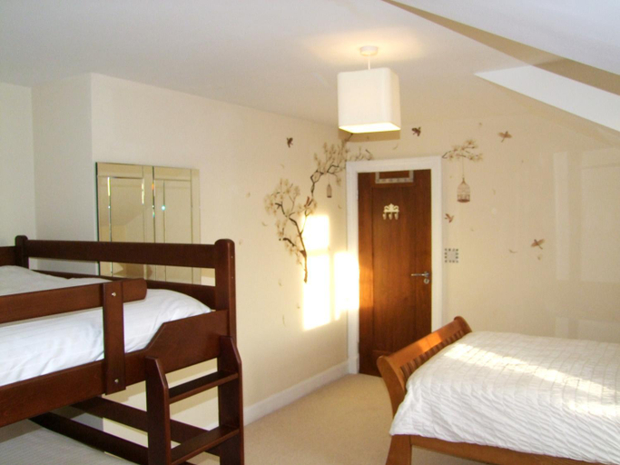 Others 4, Glendalough Scenery Farmhouse