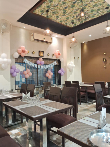 Food & Drinks, Hotel Nirvana, Jashpur