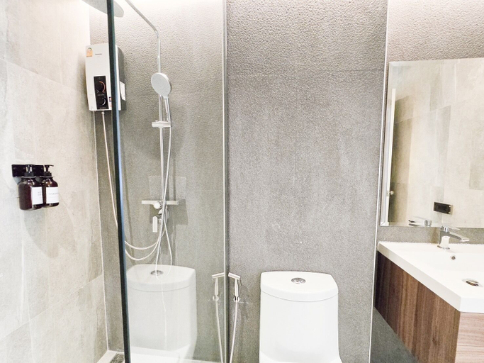 Bathroom 22