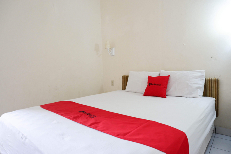 RedDoorz near Lokawisata Baturaden 2, Banyumas