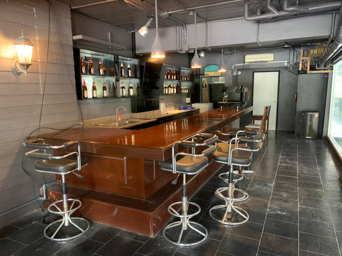 Food & Drinks, Highway Hotel, Hua Hin