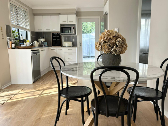 Others 4, Little Avalon House, Pittwater
