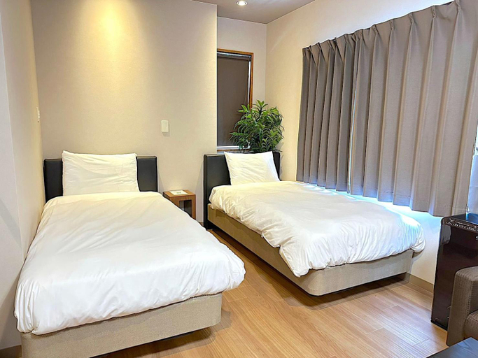 Bedroom 12