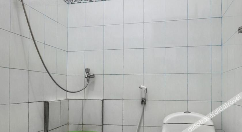 Bathroom 3, Hotel O Bukit Somber Residence Syariah, Balikpapan