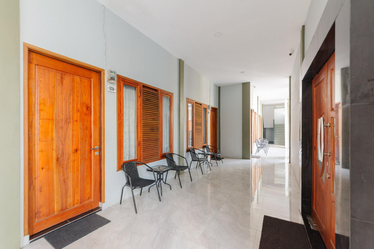 Public Area 3, Urbanview Hotel Brodam's Pematang Siantar by RedDoorz, Pematangsiantar