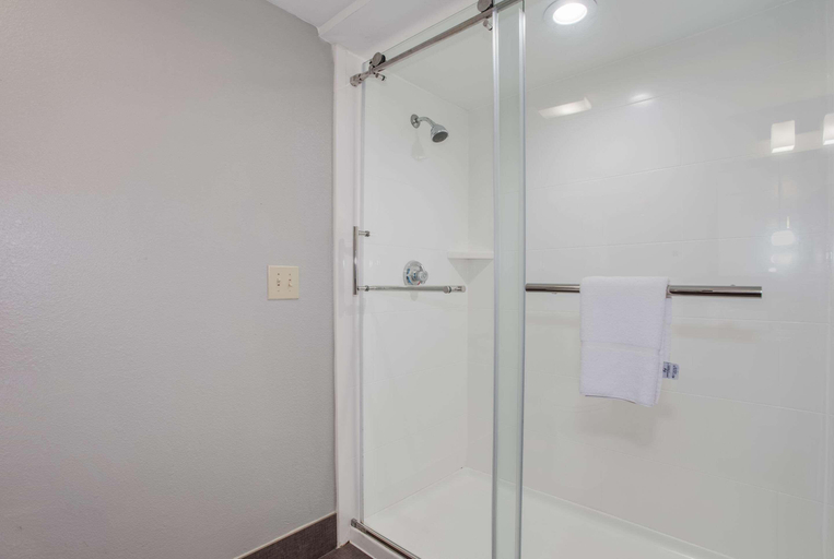 Bathroom 4, Quality Inn Conway, Horry