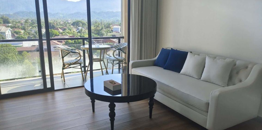 Others 5, Kinton hotel, Vangvieng