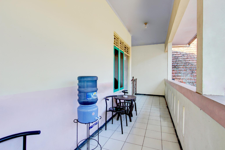 Public Area 2, OYO 93048 Hotel Puri Mandiri, Purworejo
