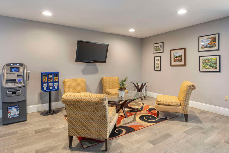 Public Area 2, Garner Hotel Greenville East by IHG, Greenville