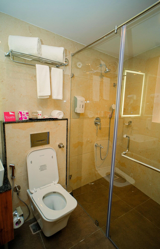 Bathroom 4, Zip by Spree Hotels Phoenix, Bangalore