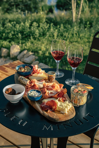Food & Drinks 4, Bleu Minuit La Rive Etoilee, Ain