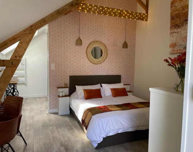 Bedroom, Atelier St Jean - Chambres d'hotes, Allier