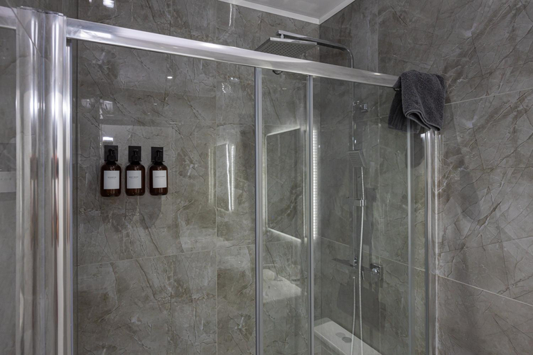 Others 5, The Kent- Luxury Rooms, Manchester