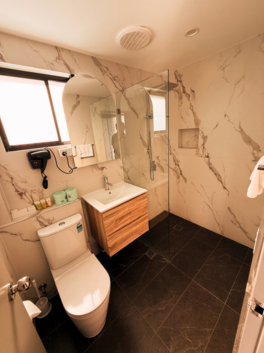 Bathroom 9