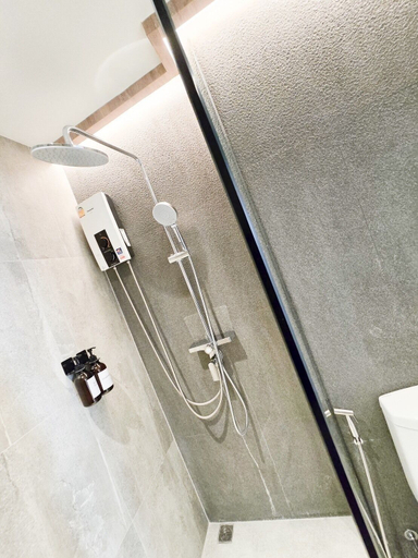 Bathroom 24