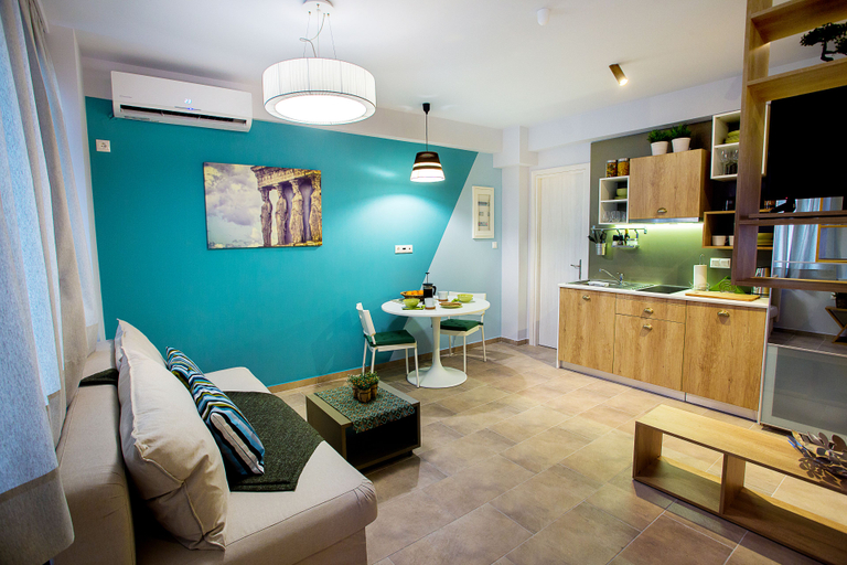Others 5, Emerald Suite, Attica