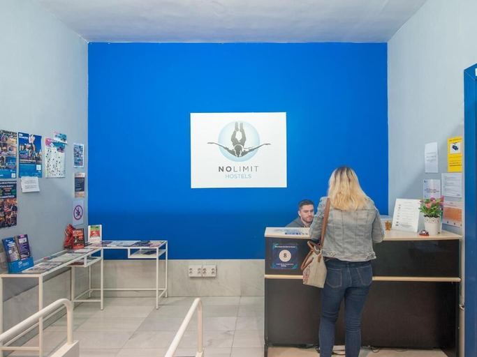 Public Area 3, No Limit Hostel Central, Barcelona