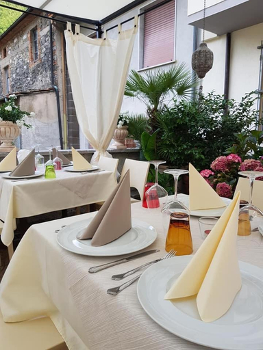 Others 2, Locanda Elena, Massa Carrara