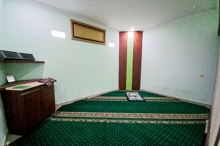 Bedroom, RedDoorz Hotel Baaraka near Living World, Pekanbaru