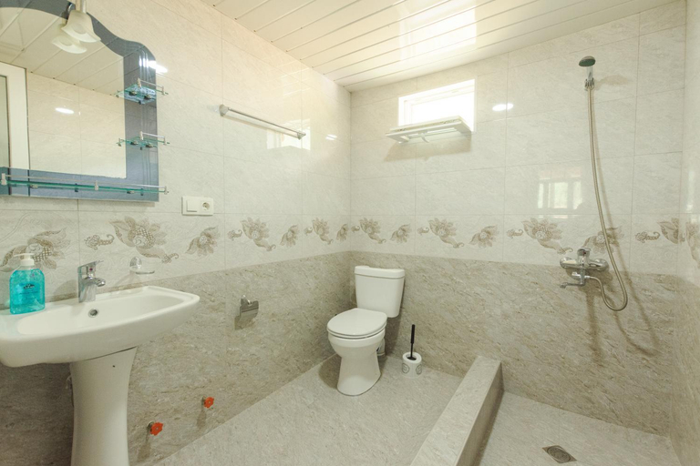 Bathroom 3, Babale's guesthouse in Mestia, Mestia