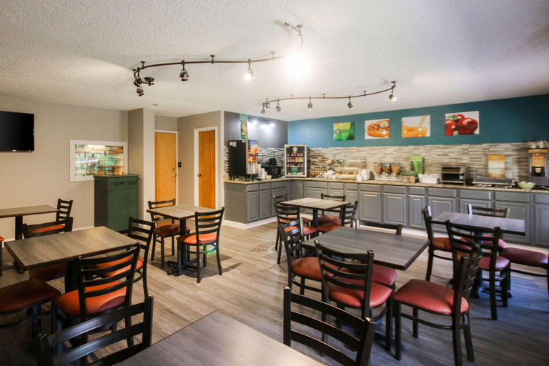 Food & Drinks 5, Quality Inn Clinton - Laurens I-26, Laurens